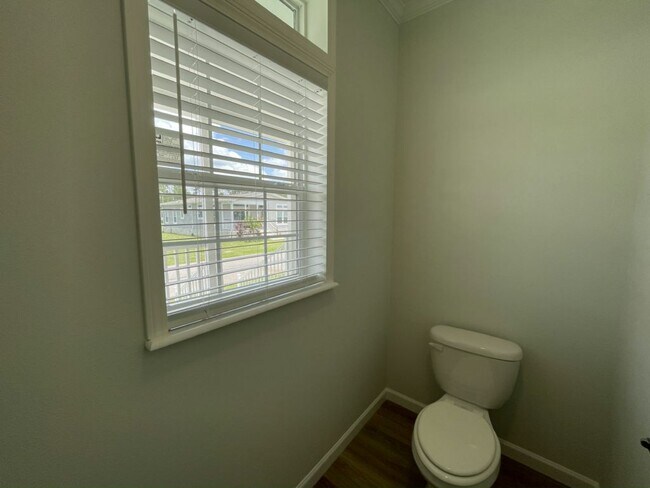 Building Photo - 34616 Ballyhoo Dr