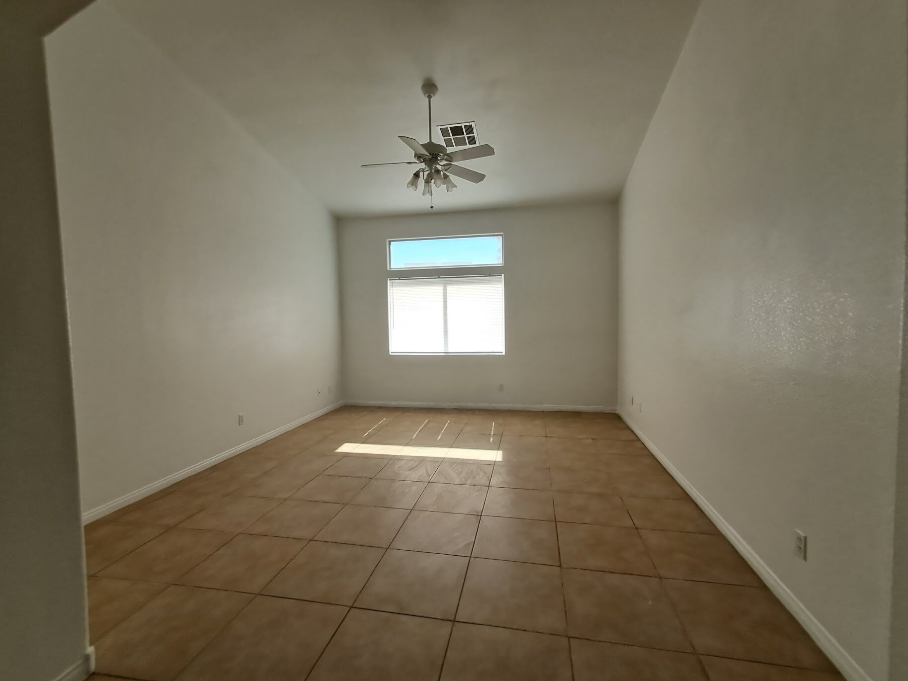 Building Photo - 2642 Sunday Grace Dr