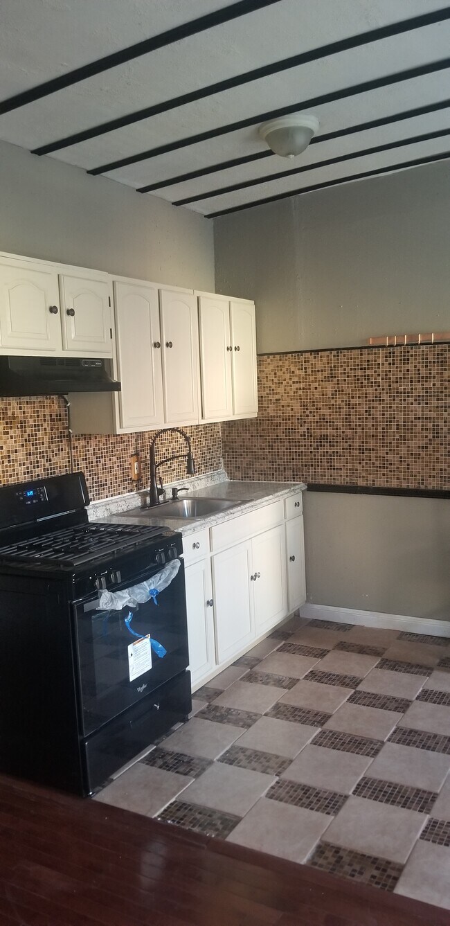 New appliances (gas stove) - 328 Hancock St