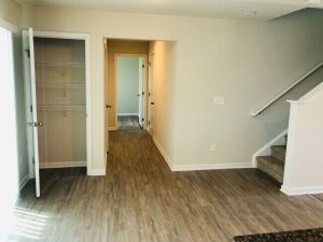 Building Photo - 125 Council Loop