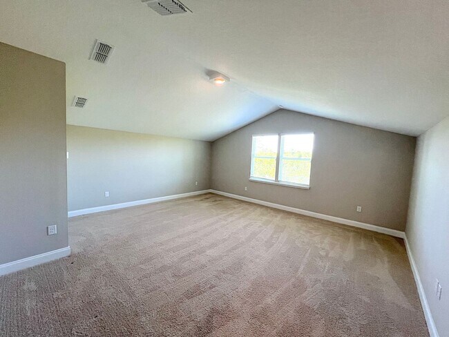 Building Photo - GORGEOUS 5 Bed 4 Bath 3 Car Garage HOME w COMMUNITY POOL for RENT!