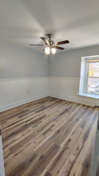 Building Photo - 1000 Main Ave