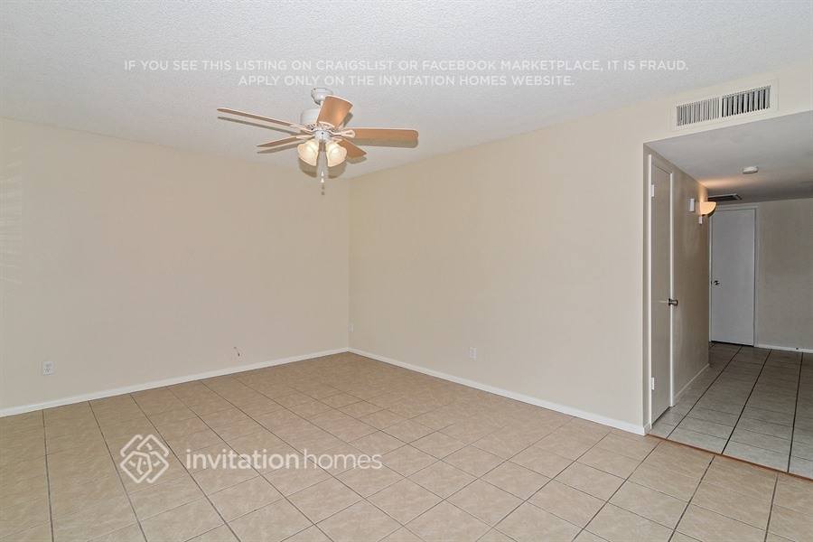 Building Photo - 7341 W Shangri La Rd