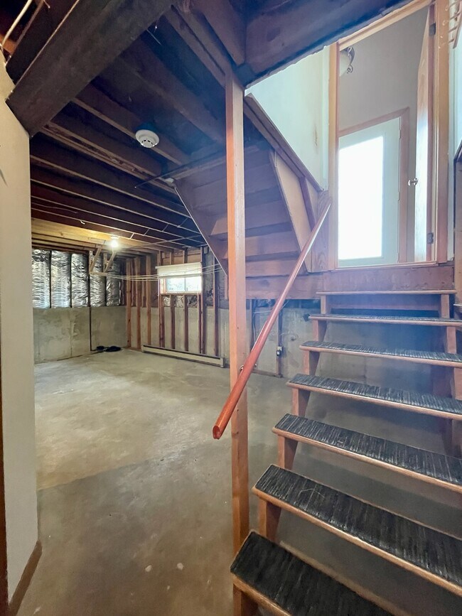 Building Photo - 4408 Circle Dr