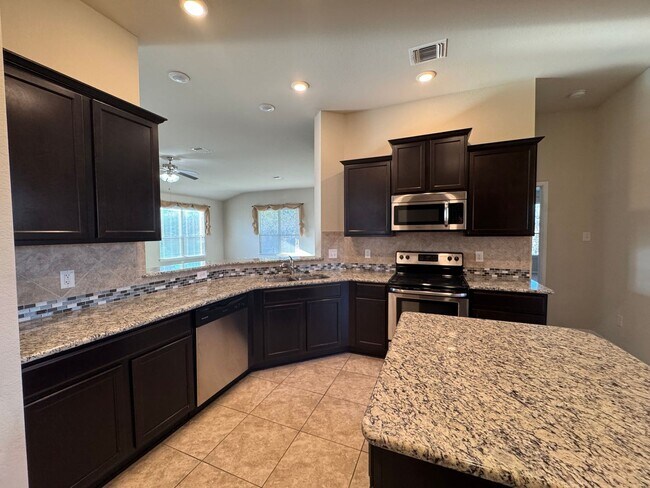 Building Photo - 8900 Viewpark Ln