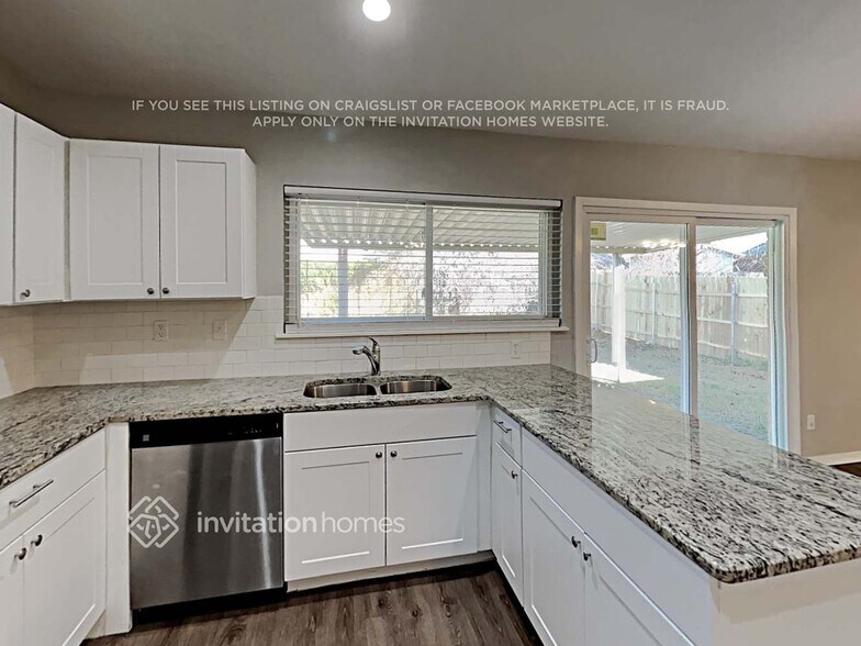 Building Photo - 4145 Silverberry Ave