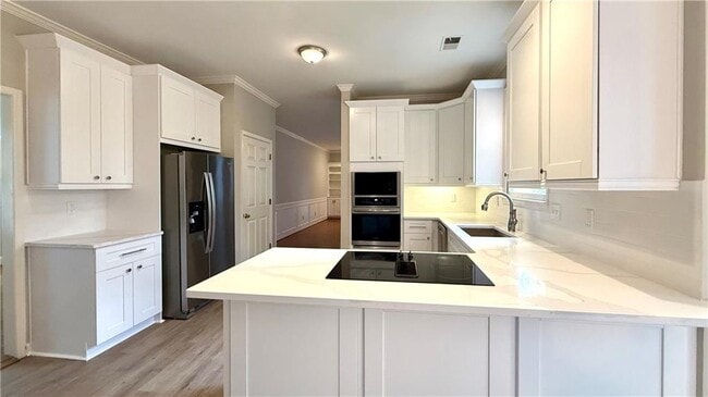 Building Photo - 11175 Linbrook Ln