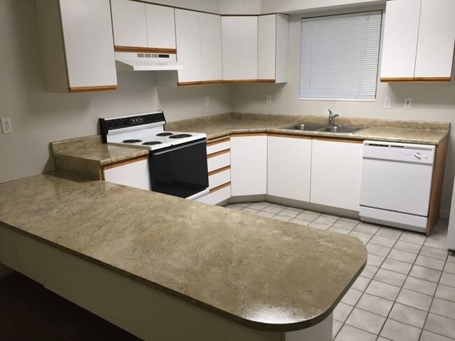 Building Photo - 156 W 1190 N