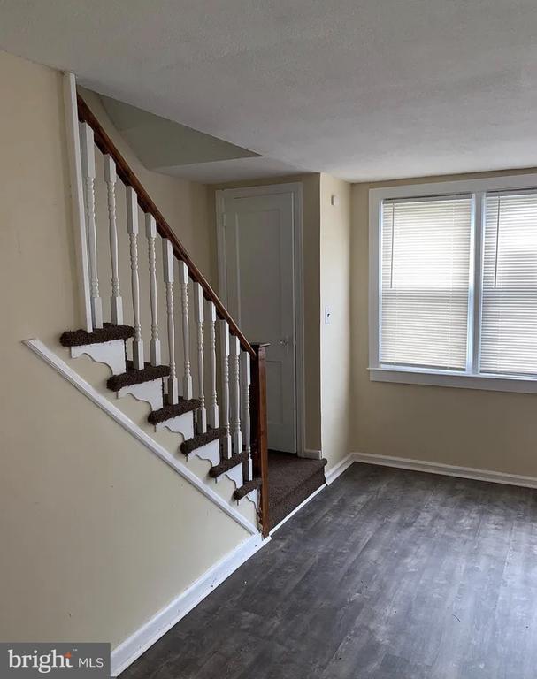 Building Photo - 1119 Kenwood Rd