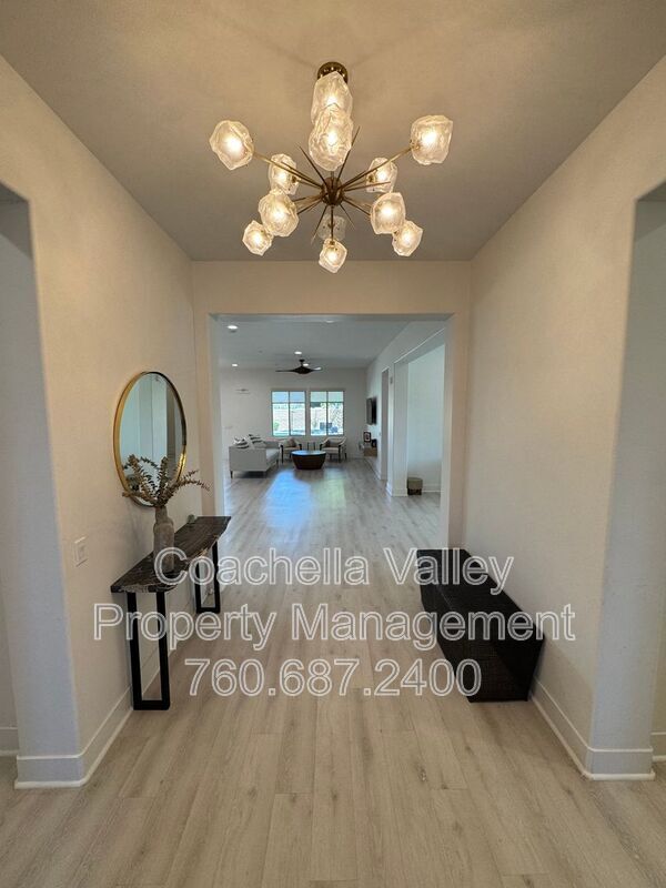 Building Photo - 74635 Tesla Dr