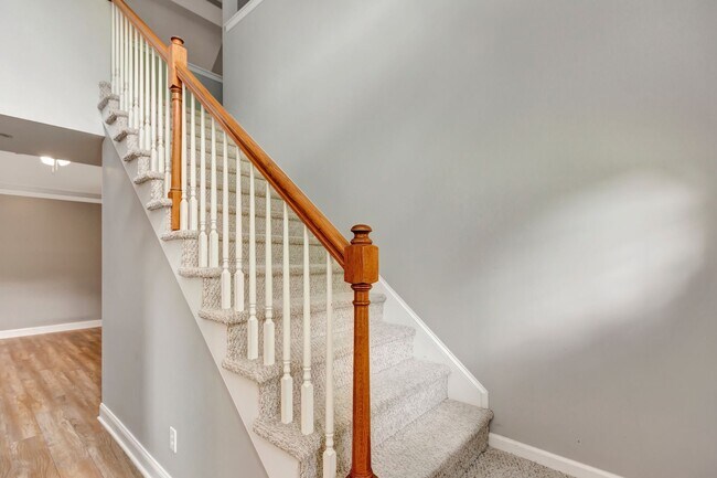 Building Photo - Beautiful Home in The Hamlets