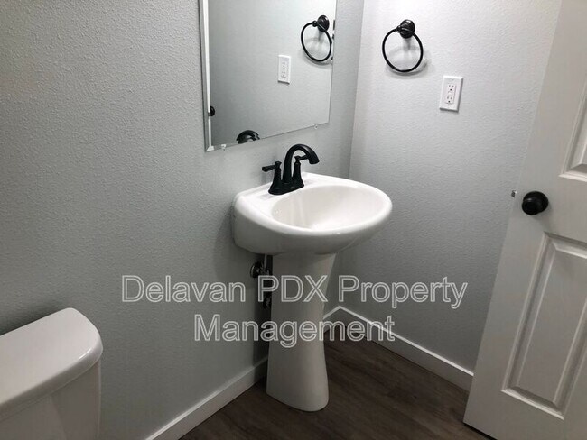 Building Photo - 1396 Kimber Ct