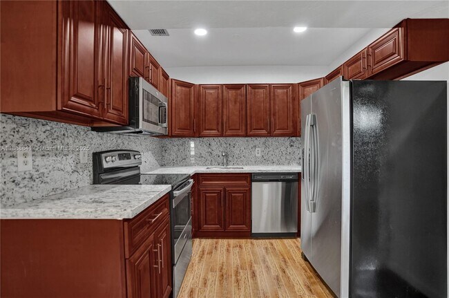 Building Photo - 6540 McKinley St