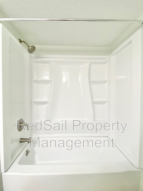 Building Photo - 161 Haverford Ct