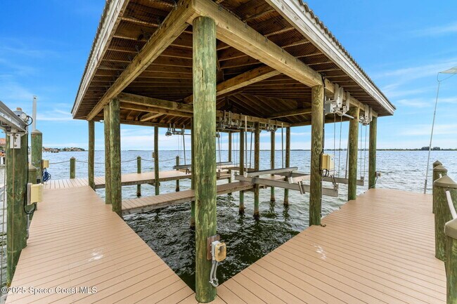 Building Photo - 2442 Newfound Harbor Dr