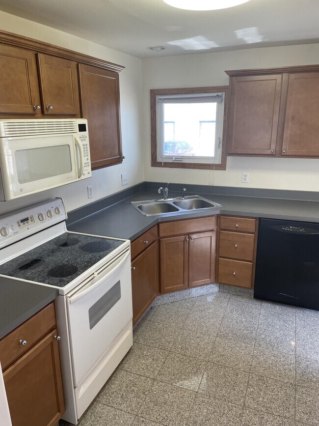 Building Photo - 2087 Colony Ct