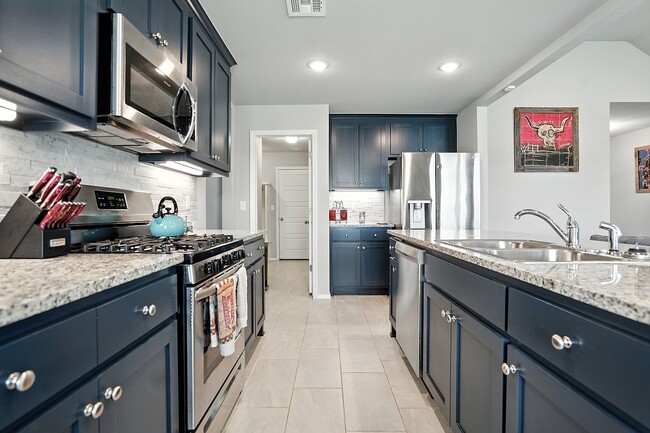 Building Photo - 3505 E 154th St S