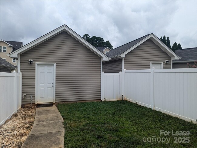 Building Photo - 13918 Cypress Woods Dr