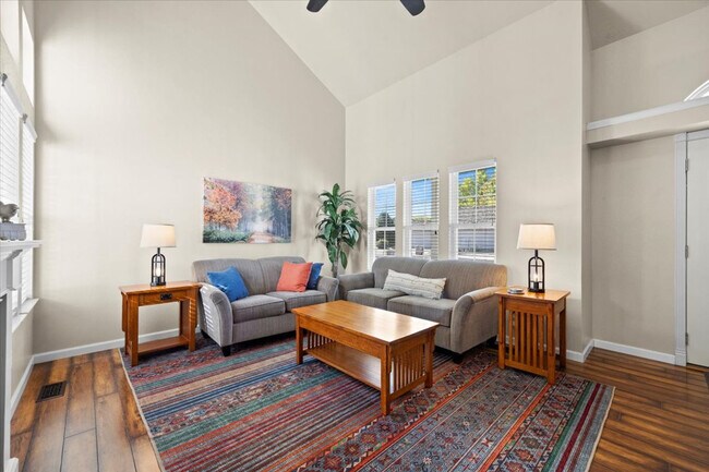 Building Photo - 1102 Heckathorn Pl