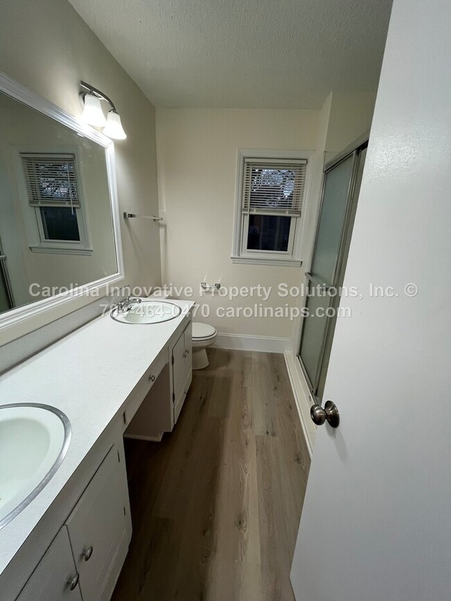 Building Photo - 4535 Dawnwood Dr