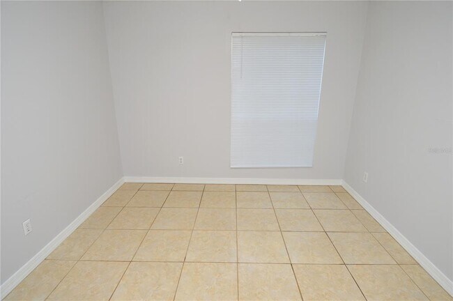 Building Photo - 8643 Mallard Reserve Dr