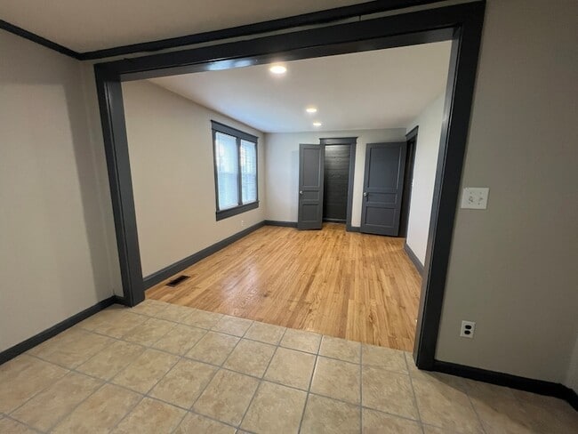 Building Photo - 2801 Lascassas Pike
