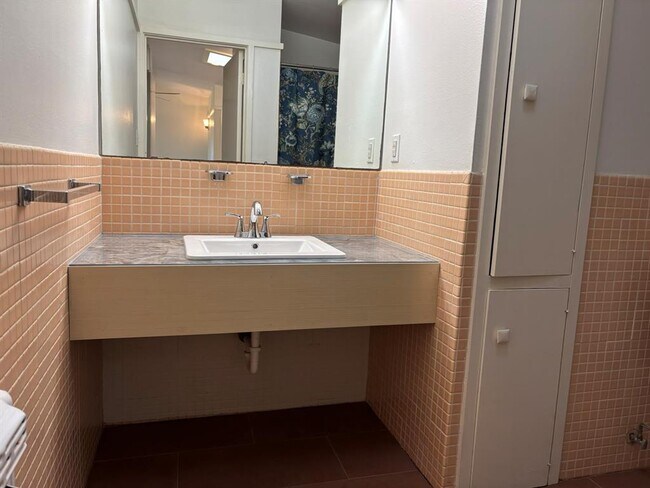 Building Photo - 1714 Summit View Pl