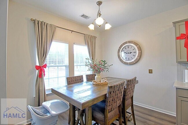 Building Photo - 1560 Arnall Dr