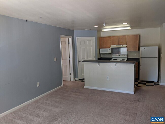 Building Photo - 767 Denali Way