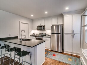 Building Photo - Heart of Plaza District