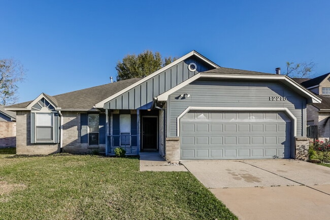 Building Photo - 12215 White River Dr