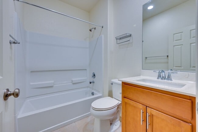 Building Photo - Green Valley!! Gated!! 4 Bedrooms!! Bed & Bath Downstairs!!  TANKLESS WATER HEATER!!! Covered pat...