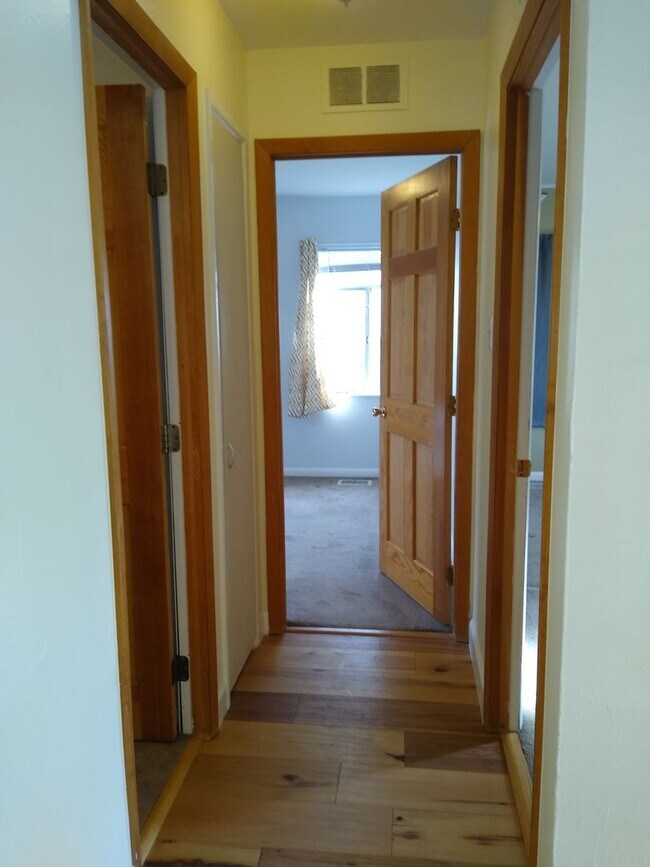 Building Photo - University Hills  Adorable 2 Bed 1 Bath Home with HUGE Fenced Yard, Central Air/Heat, Garage and ...