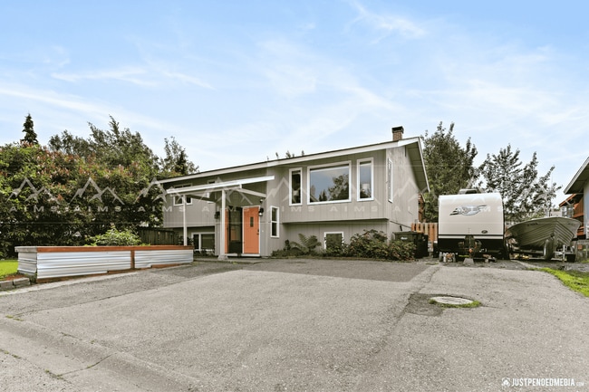 Building Photo - 12739-12739 Tanada Loop