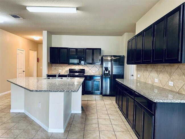 Building Photo - 708 Kaluga Trl