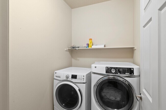 Building Photo - 2316 Penn Ave SE