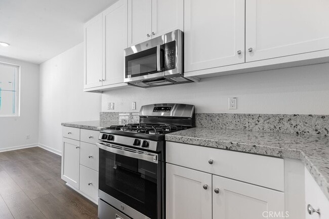 Building Photo - Priville