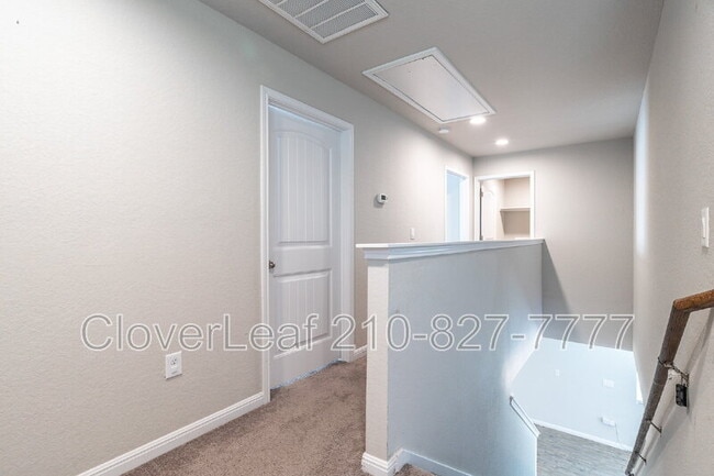 Building Photo - 10414 Legacy Hl