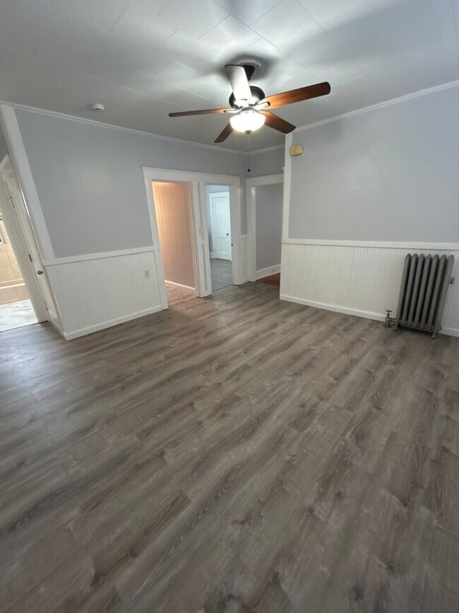 Building Photo - 41-43 Bruce Street