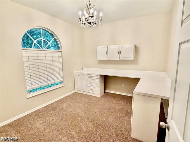 Building Photo - 1466 Argyle Dr