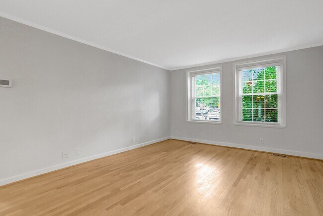 Building Photo - 2 Bedroom 2 Bathroom Condo Available for Rent