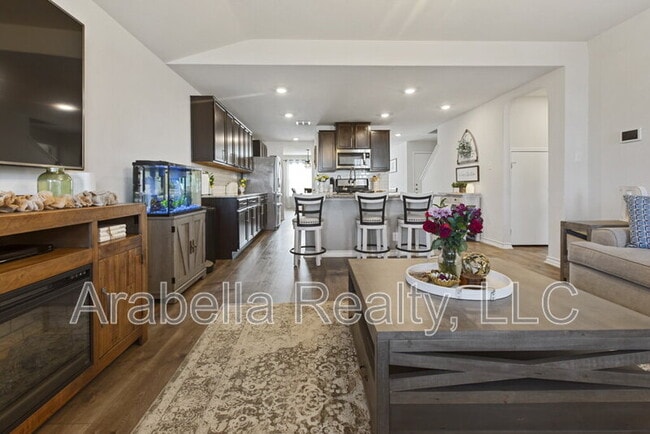 Building Photo - 955 Brown Thrasher