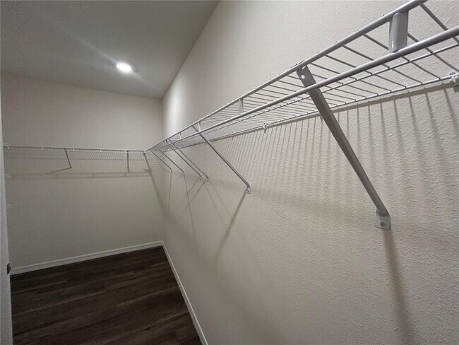 Building Photo - 3377 Wakefield Dr