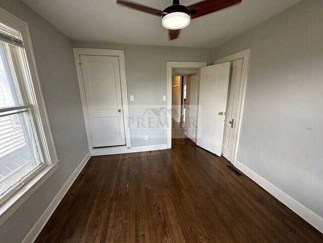 Building Photo - 5618 Forest Ave