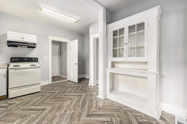 Building Photo - 4308 Terrace S