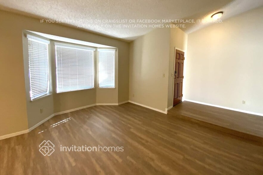 Building Photo - 4920 Evergreen Glen Dr