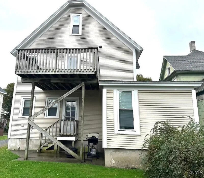 Building Photo - 12 E Main St