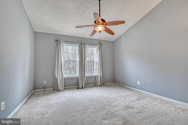 Building Photo - 206 Colgate Dr