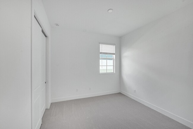 Building Photo - 9524 St Germain Dr