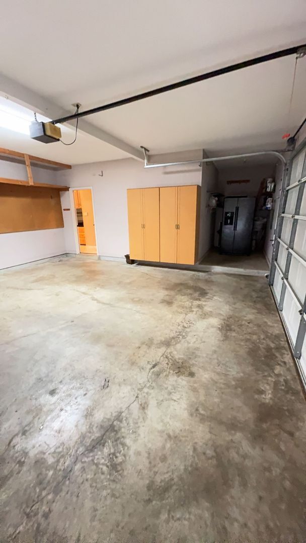 Building Photo - Beautiful 4 Bedroom - 2.5 Bath | Colliervi...